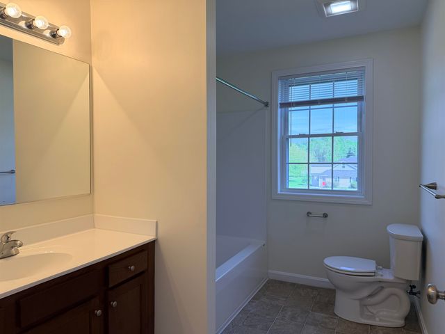 4B Red Oak Way, Boscawen, NH 03303