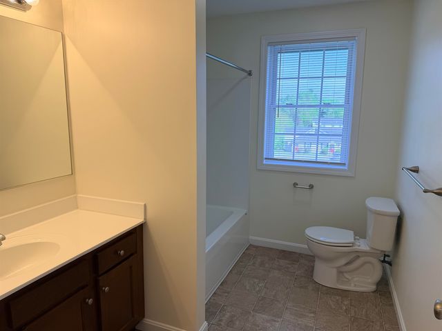 4B Red Oak Way, Boscawen, NH 03303