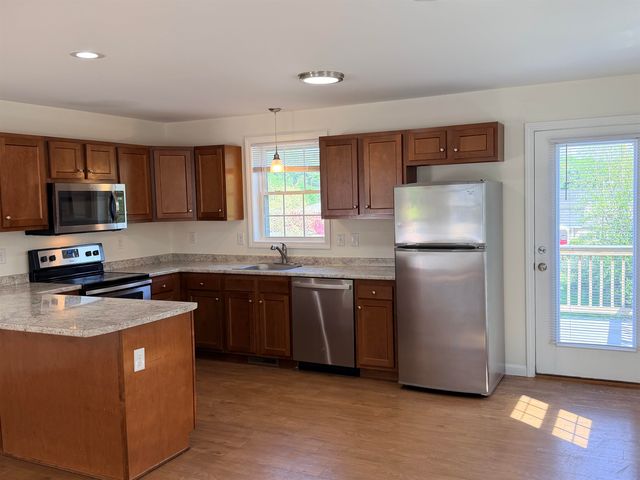 4B Red Oak Way, Boscawen, NH 03303