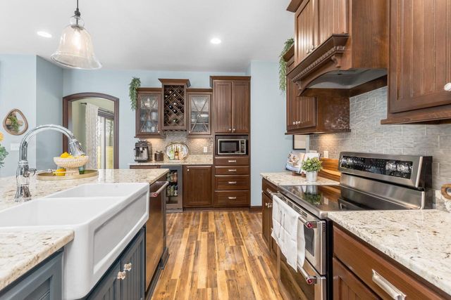 3842 Timber Stone WAY, Hubertus, WI 53033