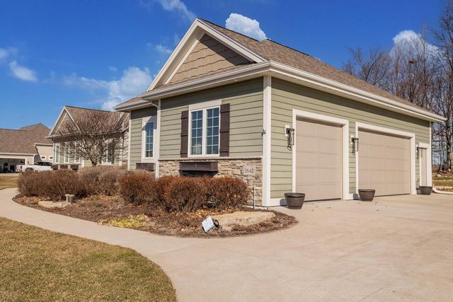 3842 Timber Stone WAY, Hubertus, WI 53033