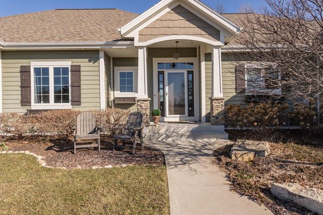 3842 Timber Stone WAY, Hubertus, WI 53033