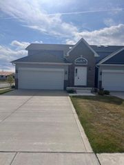 3117 W 82nd Place 53a, Merrillville, IN 46410