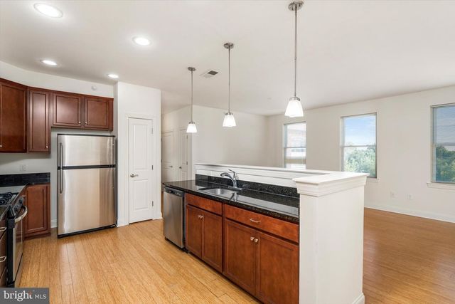 16 MARKET SQ N, Plainsboro, NJ 08536