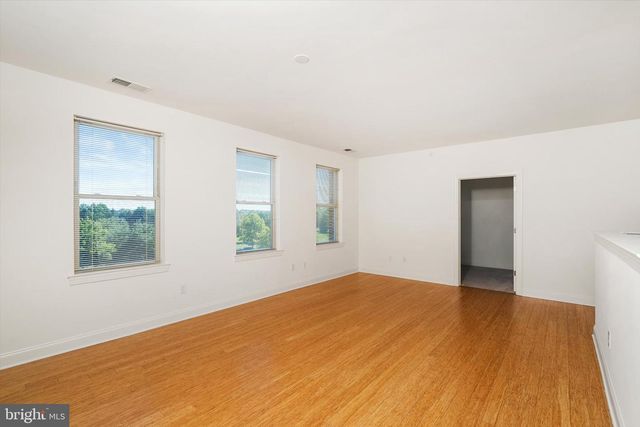 16 MARKET SQ N, Plainsboro, NJ 08536