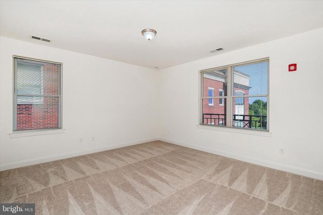 16 MARKET SQ N, Plainsboro, NJ 08536