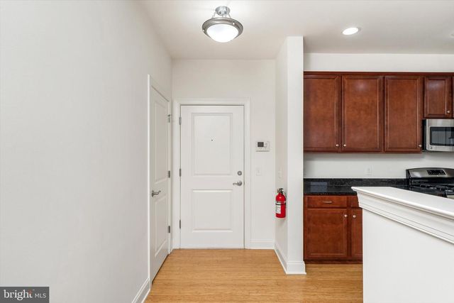 16 MARKET SQ N, Plainsboro, NJ 08536
