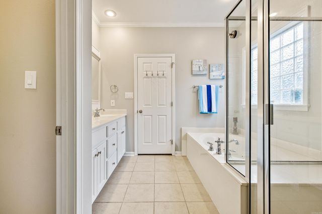 222 Pleasant Holly Drive, Benton, AR 72015