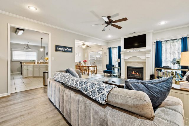 222 Pleasant Holly Drive, Benton, AR 72015