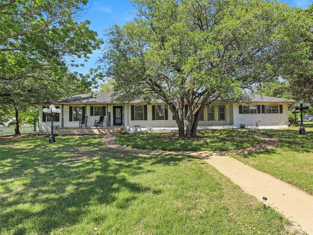 2802 Cinnamon Springs Road, Glenn Heights, TX 75154