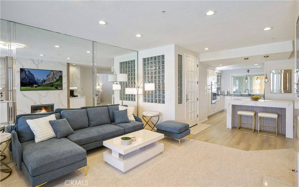 Image 14 of property listing at 4165 Warner Avenue 202, Huntington Beach, CA 92649