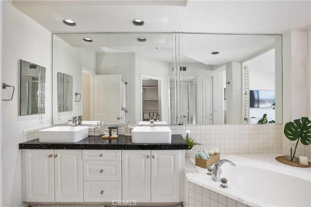 Image 34 of property listing at 4165 Warner Avenue 202, Huntington Beach, CA 92649