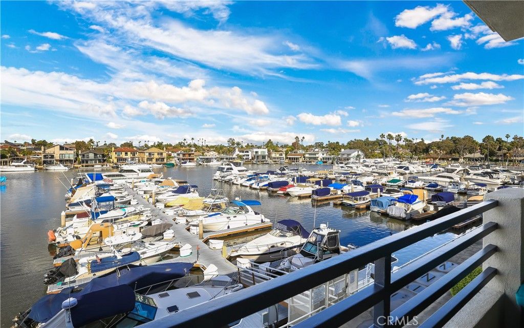 Image 36 of property listing at 4165 Warner Avenue 202, Huntington Beach, CA 92649