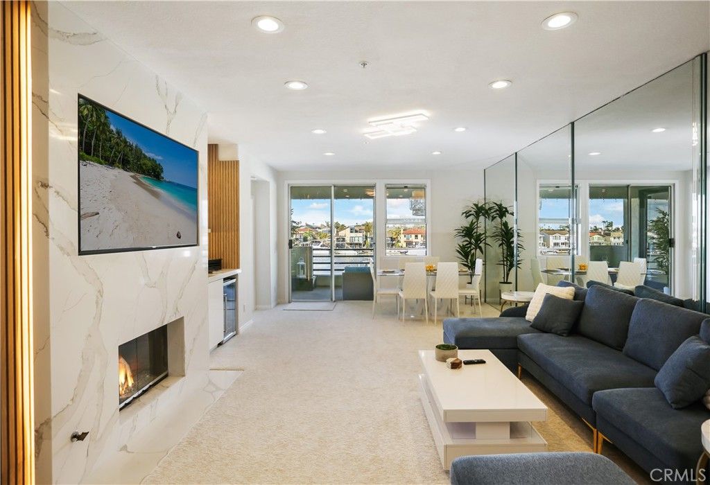 Image 4 of property listing at 4165 Warner Avenue 202, Huntington Beach, CA 92649