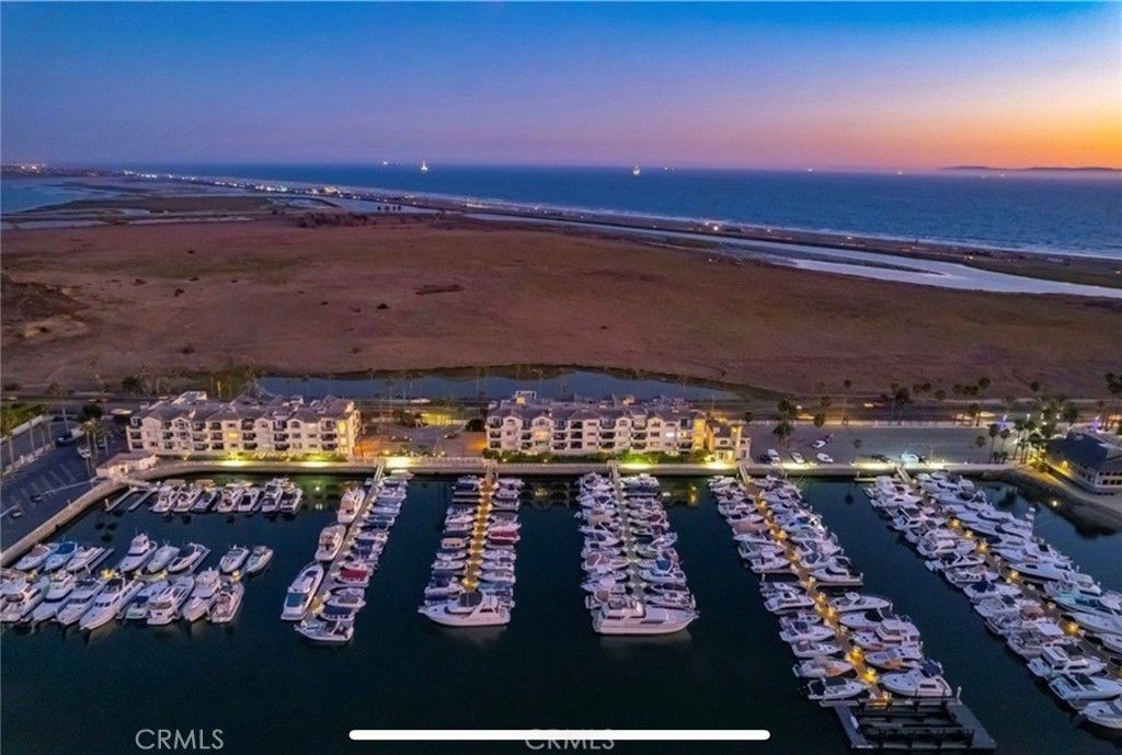 Image 52 of property listing at 4165 Warner Avenue 202, Huntington Beach, CA 92649