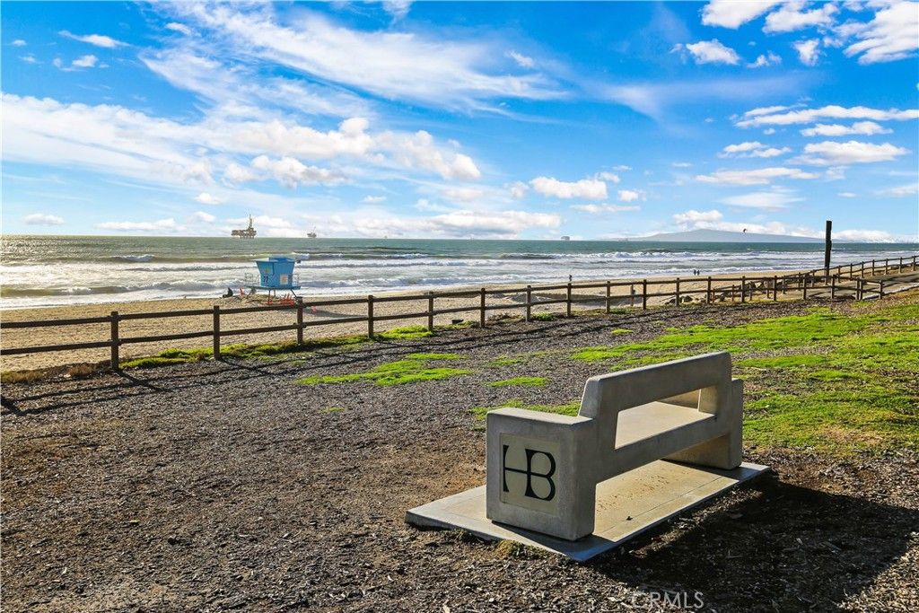 Image 53 of property listing at 4165 Warner Avenue 202, Huntington Beach, CA 92649