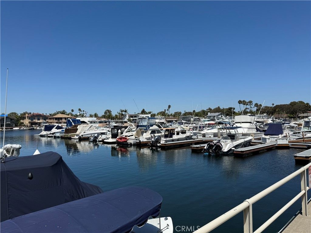 Image 63 of property listing at 4165 Warner Avenue 202, Huntington Beach, CA 92649