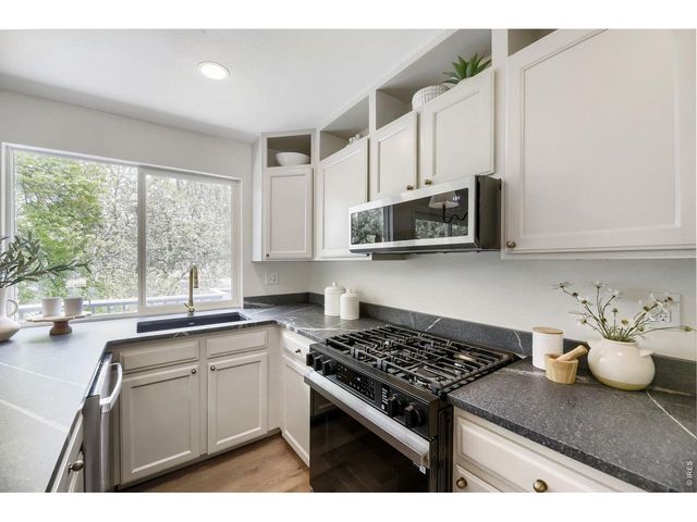 231 Short Pl, Louisville, CO 80027