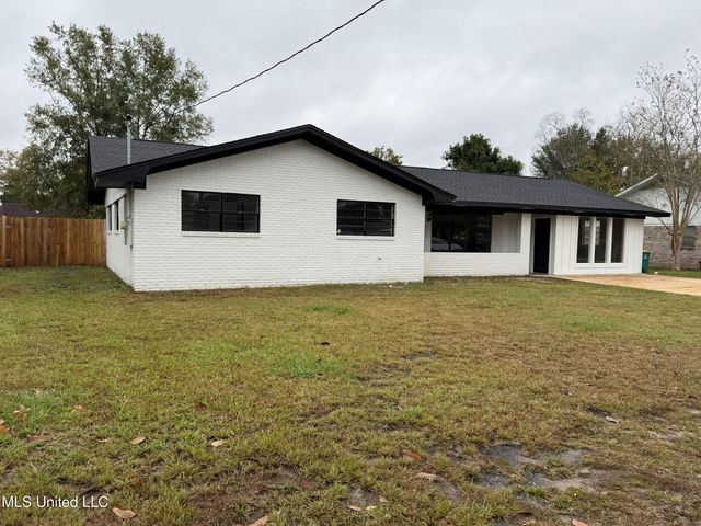 856 Rustwood Drive, Biloxi, MS 39532