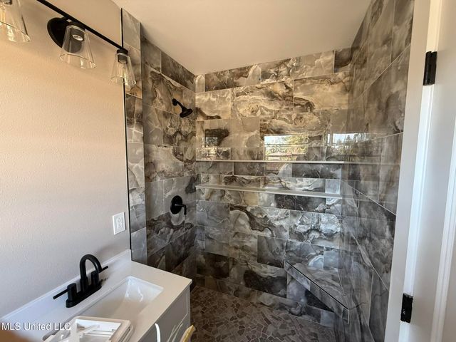 856 Rustwood Drive, Biloxi, MS 39532