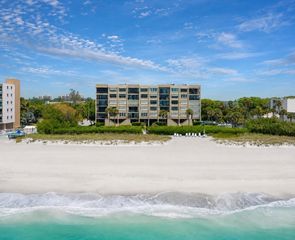 2675 GULF OF MEXICO DRIVE 203, Longboat Key, FL 34228