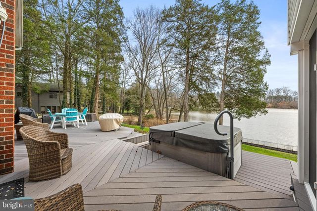 61 LAKEVIEW DR, Woodstown, NJ 08098