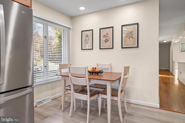 61 LAKEVIEW DR, Woodstown, NJ 08098