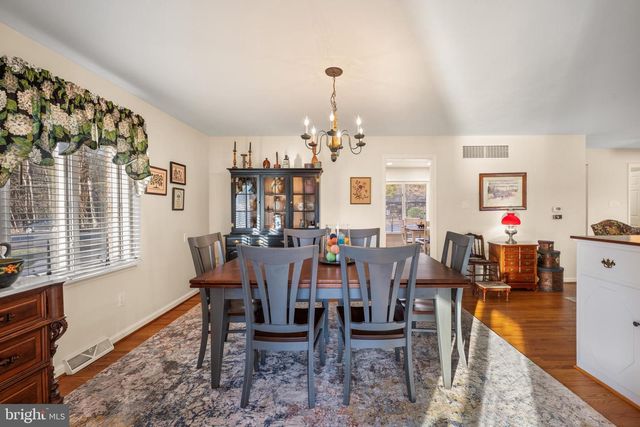 61 LAKEVIEW DR, Woodstown, NJ 08098