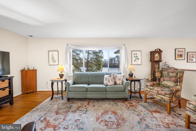 61 LAKEVIEW DR, Woodstown, NJ 08098