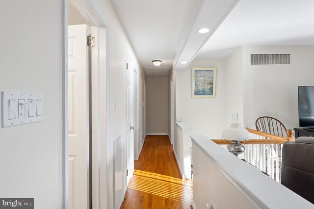 61 LAKEVIEW DR, Woodstown, NJ 08098