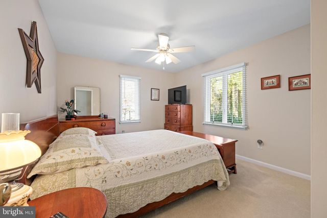 61 LAKEVIEW DR, Woodstown, NJ 08098