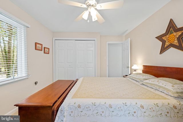 61 LAKEVIEW DR, Woodstown, NJ 08098