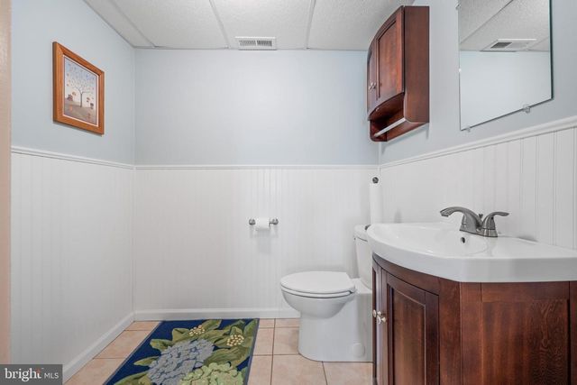 61 LAKEVIEW DR, Woodstown, NJ 08098