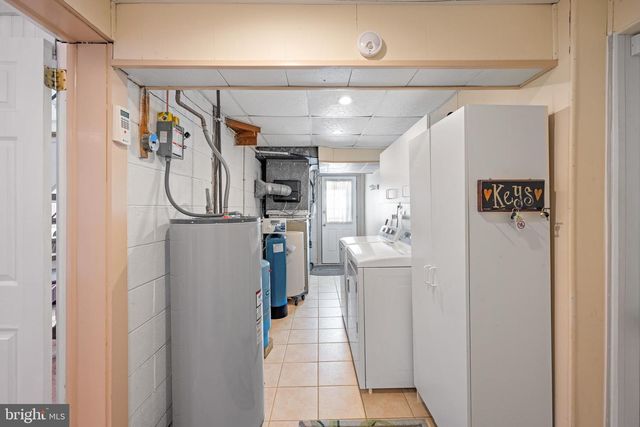 61 LAKEVIEW DR, Woodstown, NJ 08098