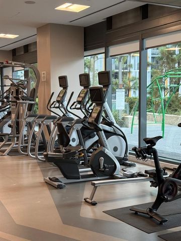 68 SE 6th St 3906, Miami, FL 33131