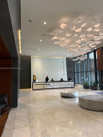 68 SE 6th St 3906, Miami, FL 33131