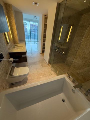 68 SE 6th St 3906, Miami, FL 33131