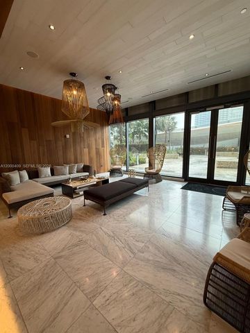 68 SE 6th St 3906, Miami, FL 33131