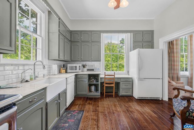 4301 LONGDALE FURNACE RD, Clifton Forge, VA 24422