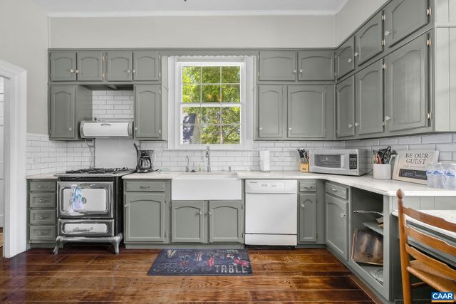 4301 LONGDALE FURNACE RD, Clifton Forge, VA 24422