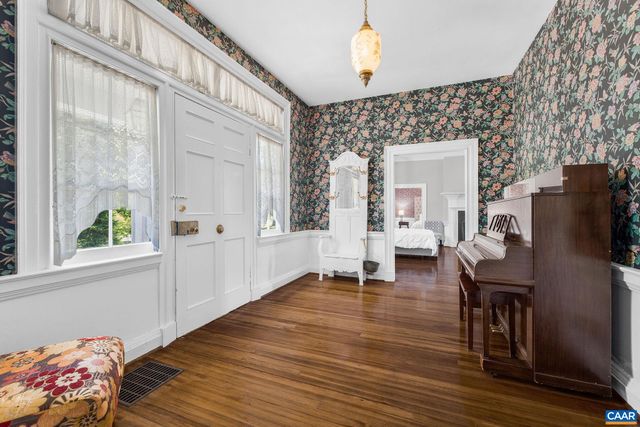 4301 LONGDALE FURNACE RD, Clifton Forge, VA 24422