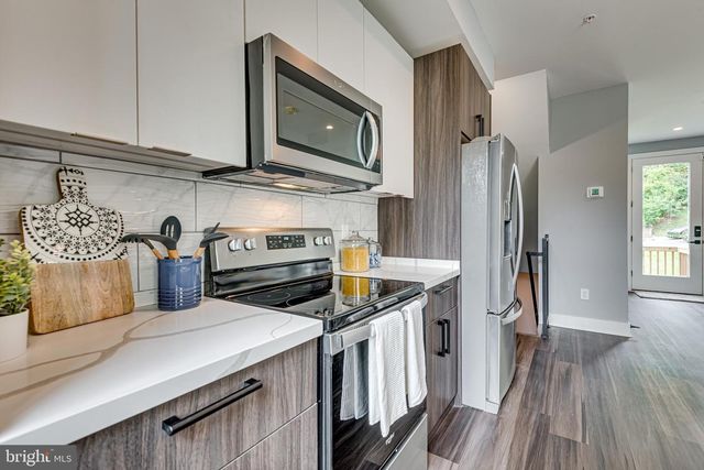 3830 1ST ST SE, Washington, DC 20032