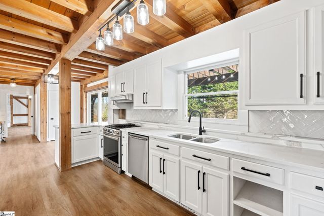 868 Old Hundred Road, Pelzer, SC 29669