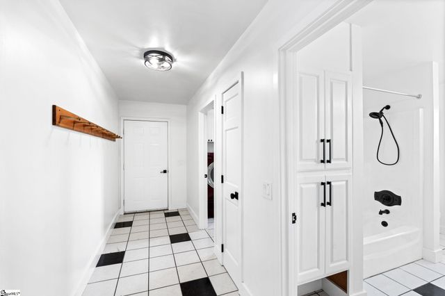 868 Old Hundred Road, Pelzer, SC 29669