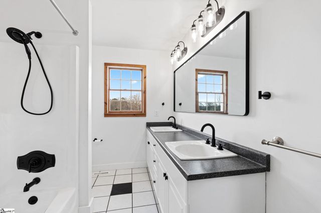 868 Old Hundred Road, Pelzer, SC 29669