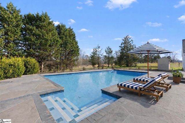 868 Old Hundred Road, Pelzer, SC 29669