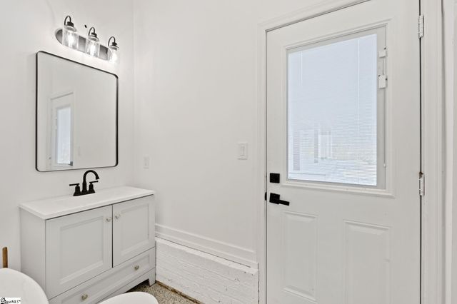 868 Old Hundred Road, Pelzer, SC 29669