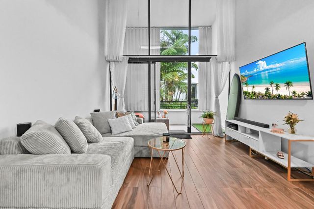 3589 S Ocean Boulevard 26, South Palm Beach, FL 33480