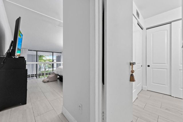 3589 S Ocean Boulevard 26, South Palm Beach, FL 33480