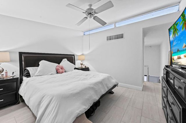 3589 S Ocean Boulevard 26, South Palm Beach, FL 33480